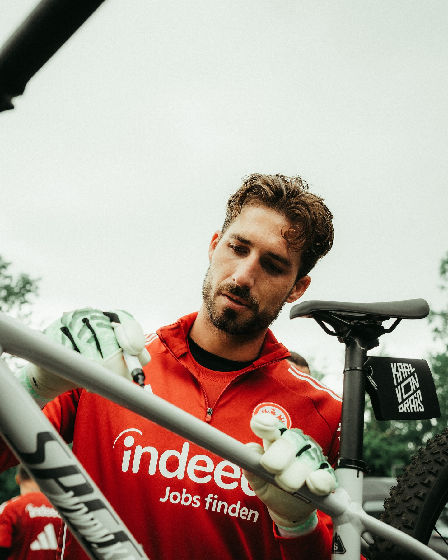 Eintracht Frankfurt x Specialized